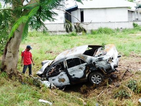 Paisan Fungfuang died when his car hit a tree, careened into a ditch and burst into flames.